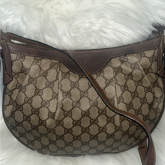 Gucci GG shoulder Bag💫🌸 - Picture 5 of 12